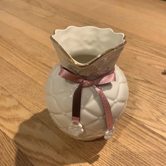 NWT Lenox “Tied with Love” Peyton Pitcher - Picture 4 of 7